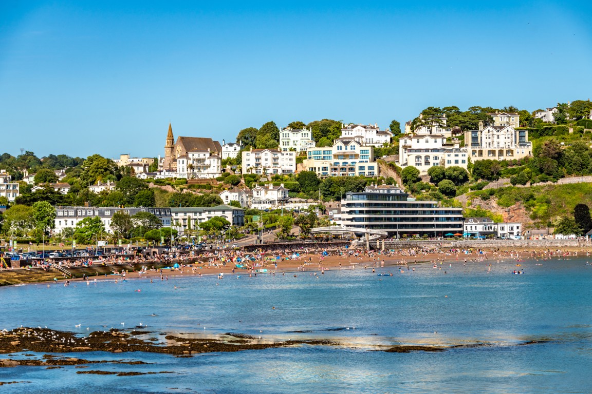 Travel and tourism publishing projects and destination guides